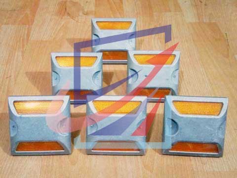 Paku Marka Jalan Alumunium